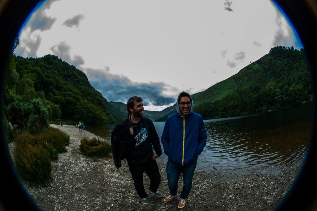 La verdad es que escogería muchas en las que aparezco con todos mis compañeros, pero al final me he decantado por esta. Fue tomada en Wicklow Mountains, y a pesar de que solo salga con Jorge, creo que recoge muy bien lo que ha significado este viaje para mi, un nuevo país, acompañado de mis nuevos amigos y, sobre todo, los buenos momentos que hemos vivido juntos.