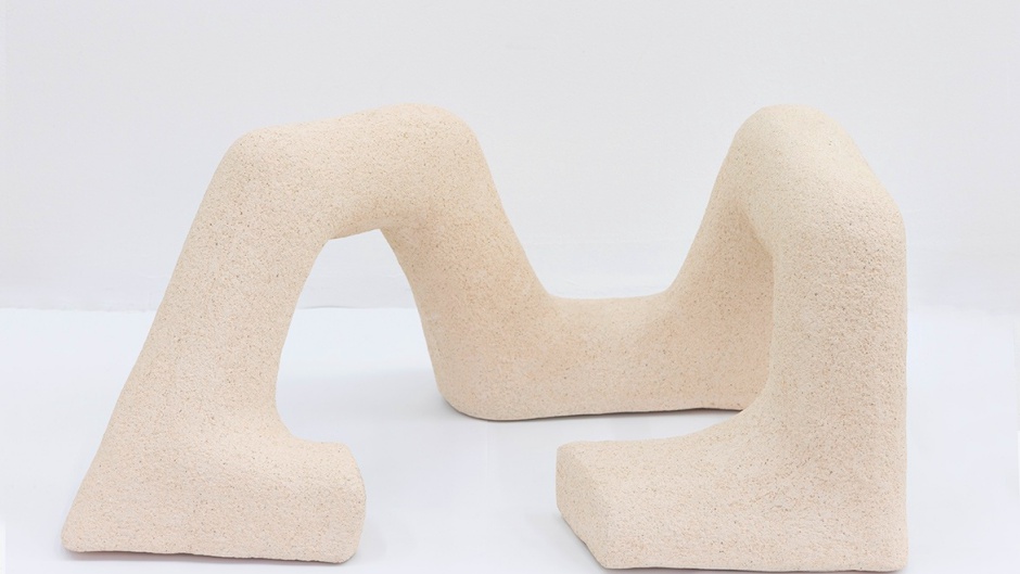 Beatriz Ortega botas grasping a concept In&eacute;ditos